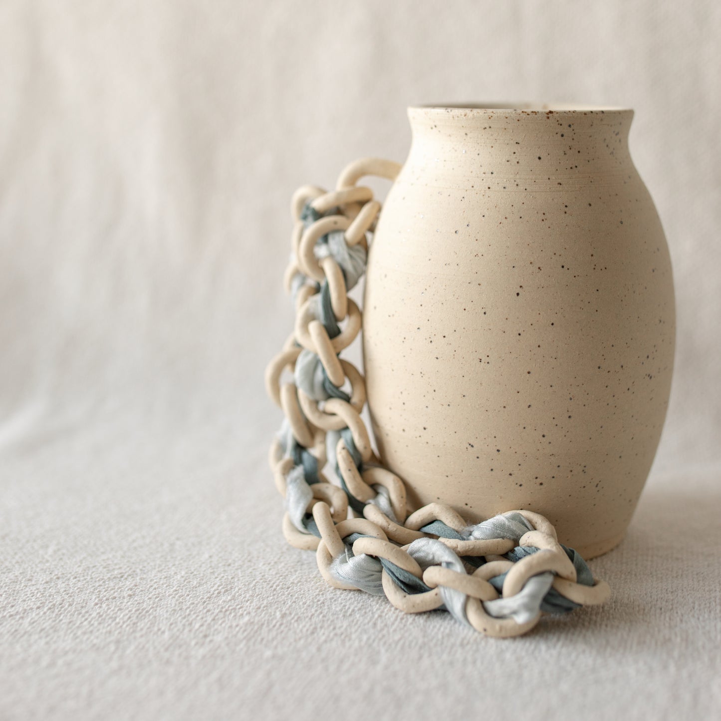 Chain Bud Vase | Sky