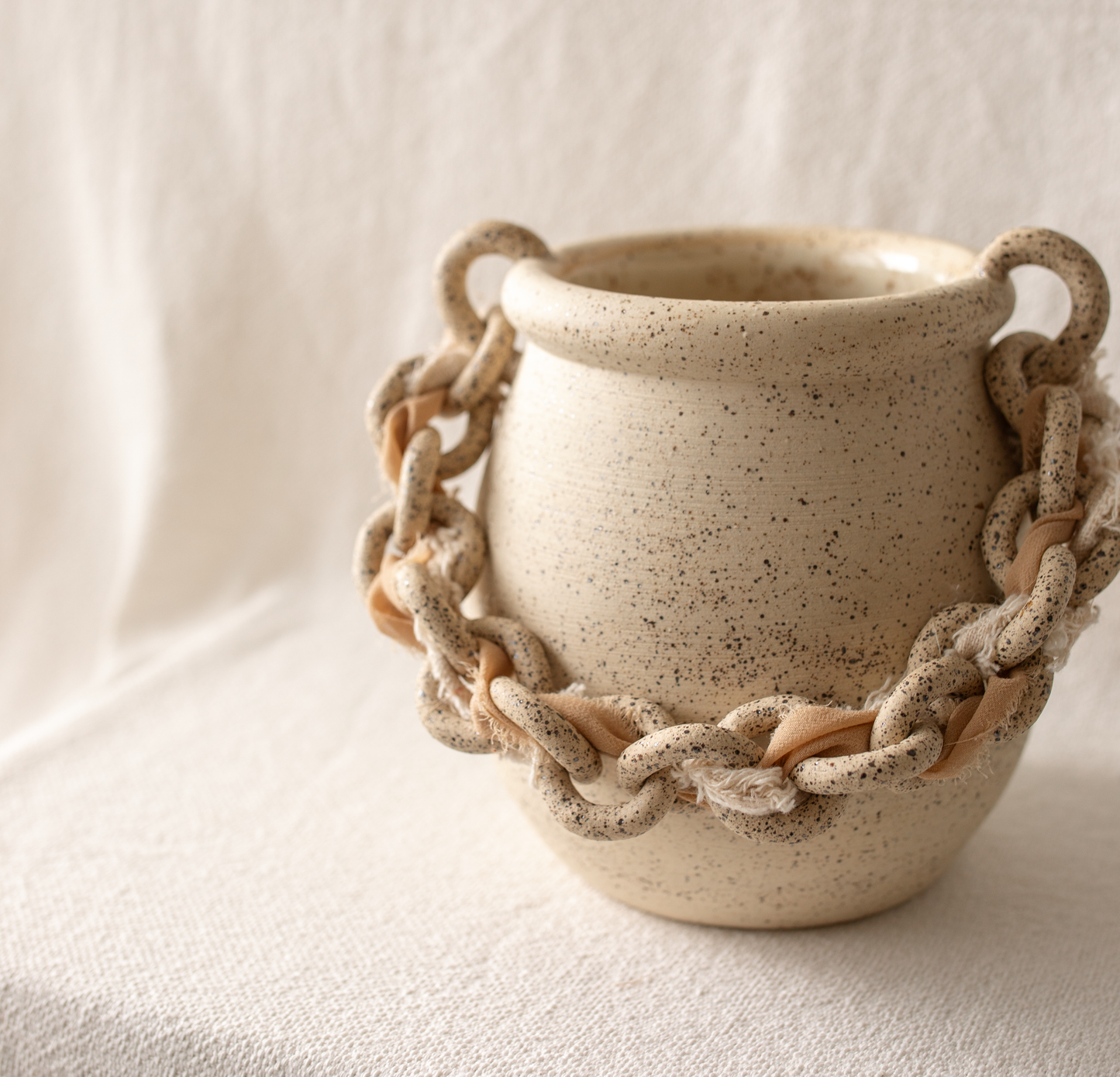 Chain Vase | Oatmeal