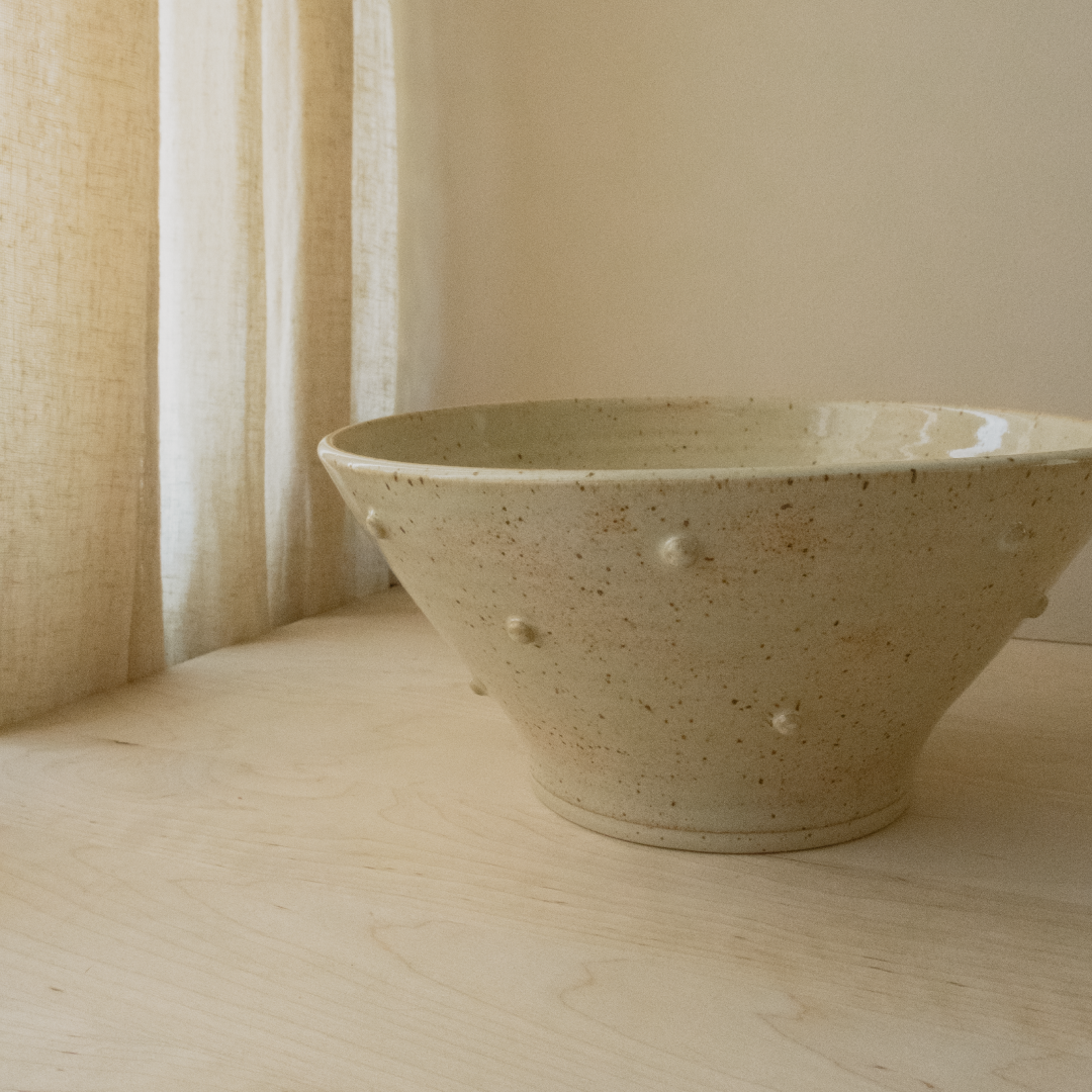 Dotted Serving Bowl | Natural